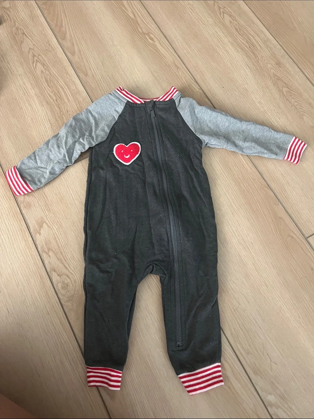 Cat & Jack 6-9M Valentines Black & Gray Baby Zip Romper with Red Heart